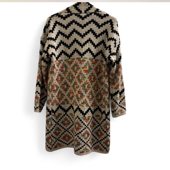 Aztec Patterned Long Open Cardigan - Picture 4 of 7